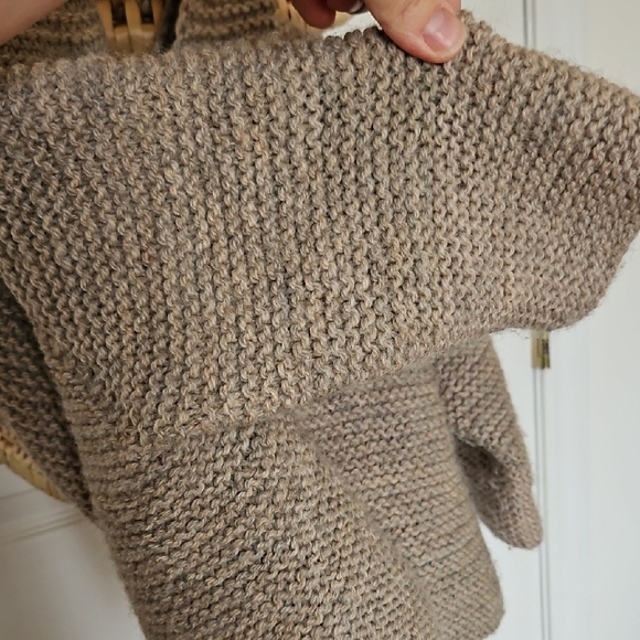 Cozy Wool Knit Kids Jacket W Hood And Flower Buttons - Brown Marl - Picture 5 of 9